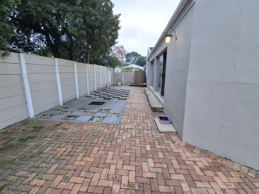 To Let 3 Bedroom Property for Rent in De Bron Western Cape